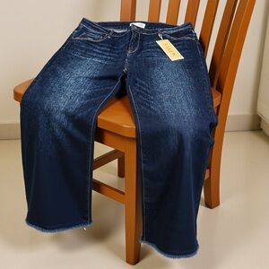 NWT! Risen Plus Size Jeans 3XL,Dark Wash, Cropped Fringe Hem, Lots of Strefch